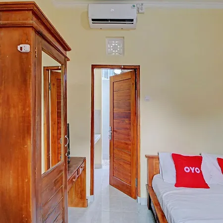 Oyo 92952 Nirmala Guest House