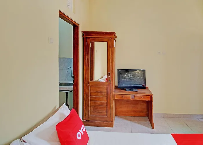 Hotel Oyo 92952 Nirmala Singaraja