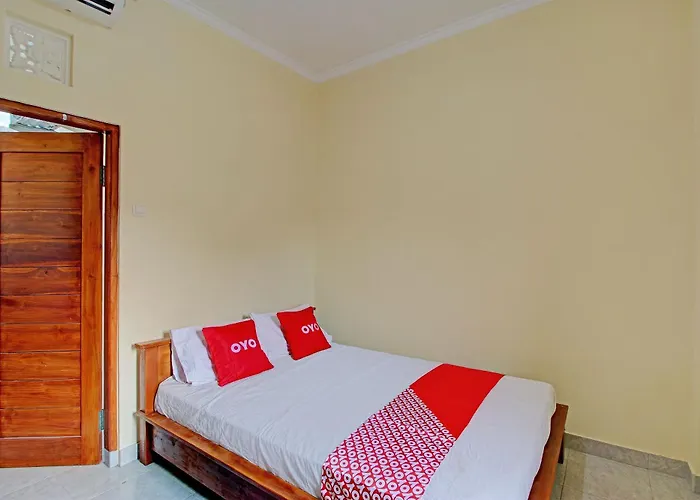 Hotel Oyo 92952 Nirmala Singaraja