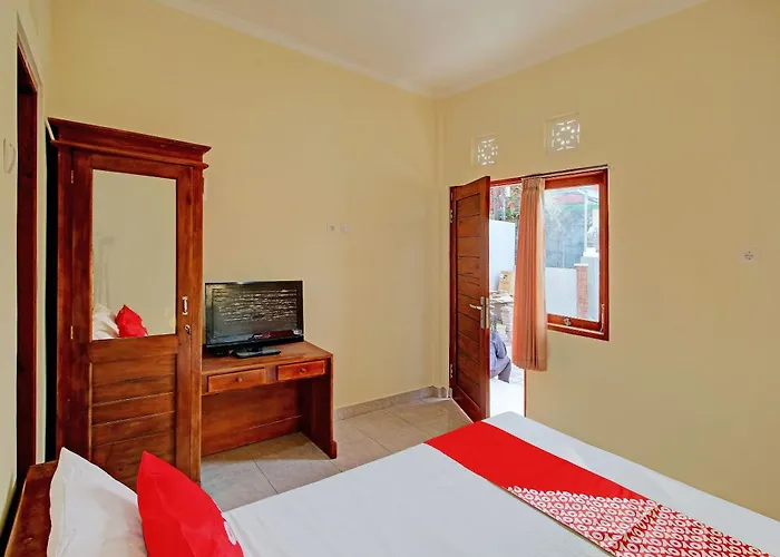 Hotel Oyo 92952 Nirmala Singaraja
