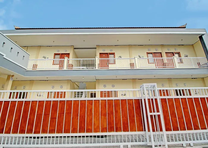 Hotel Oyo 92952 Nirmala 2*